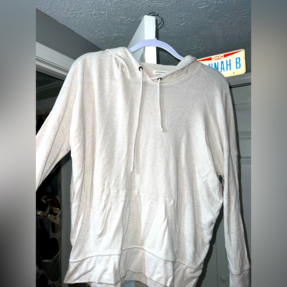 Light Pullover Sweatshirt